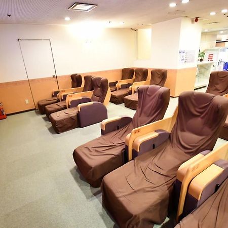 Capsule Hotel Asahi Plaza Shinsaibashi Osaka Buitenkant foto