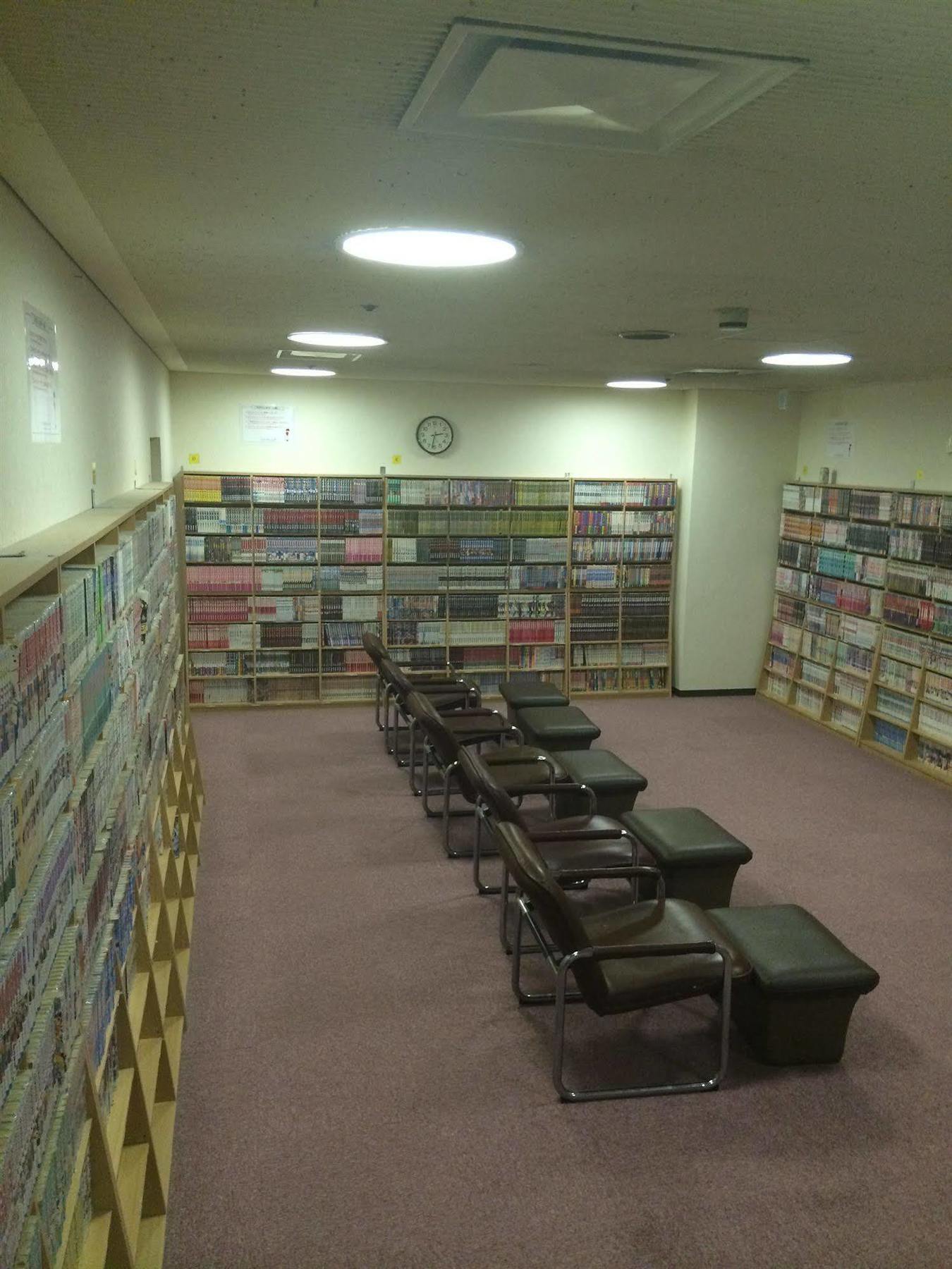 Capsule Hotel Asahi Plaza Shinsaibashi Osaka Buitenkant foto