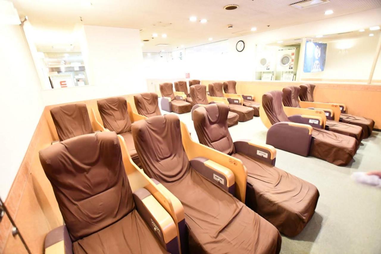 Capsule Hotel Asahi Plaza Shinsaibashi Osaka Buitenkant foto